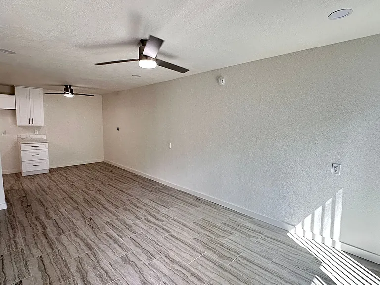 7222 Melrose St #205 — Photo 5