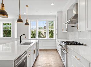 128 Longwood Ave #4C, Brookline, MA 02446