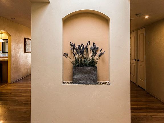 3rd image of 2815 E Pompeii Cir