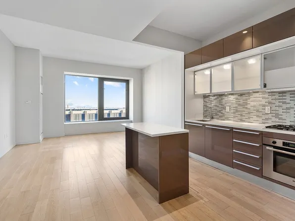 75 Wall St APT 24Q, New York, NY 10005