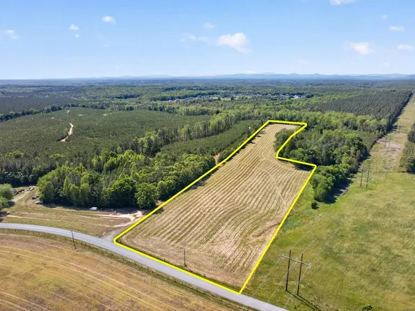 5 Shores Rd, Palmyra, VA 22963