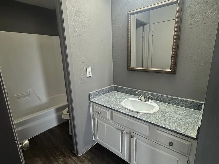 2405 E 55th Pl #18 — Photo 7