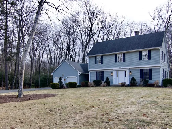215 Maynard Rd, Wilbraham, MA 01095