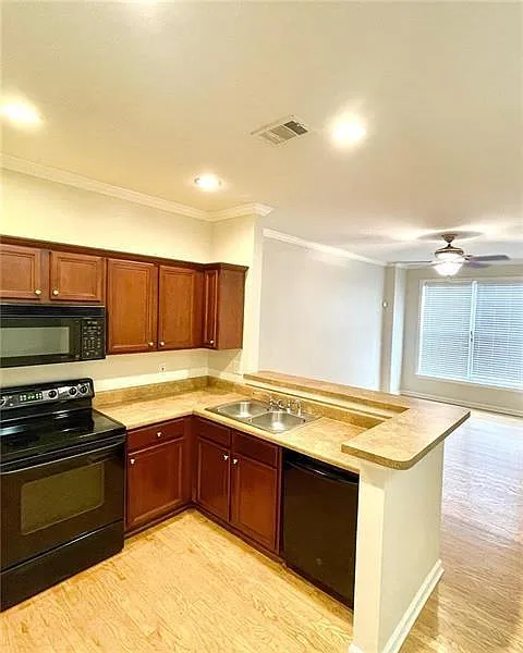 2 bed, 2.5 bath, 1350 sqft, $2,950 — Photo 4