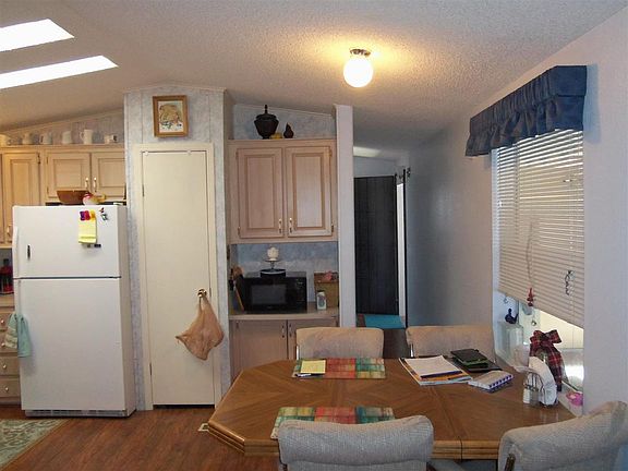 3rd image of 11707 S Sandra Ave