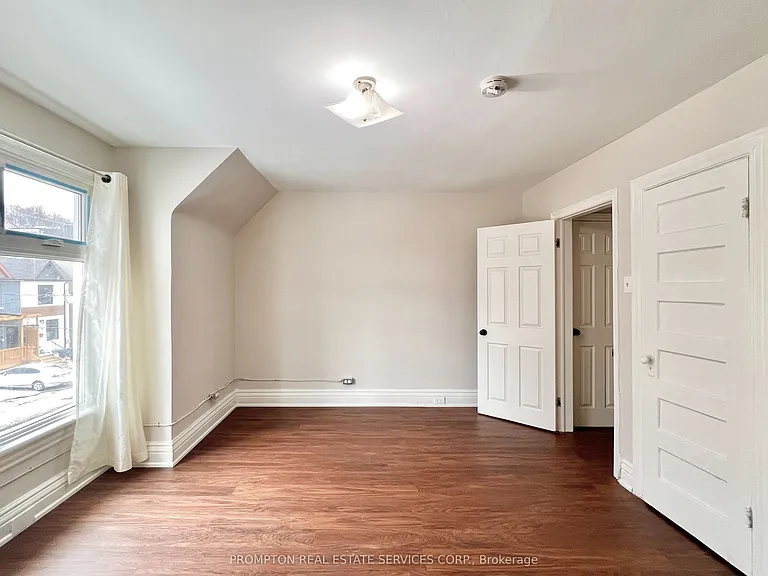 17 Winnifred Ave — Photo 28
