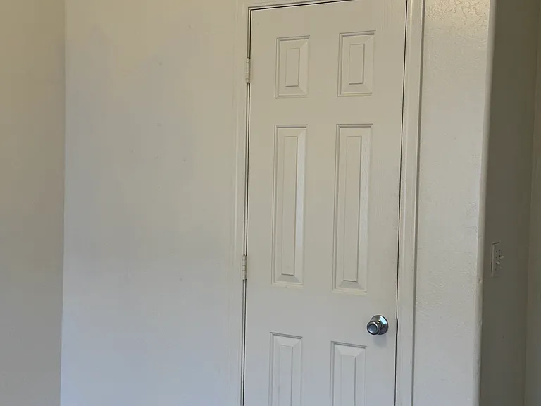 4120 N Montezuma Dr #B — Photo 3