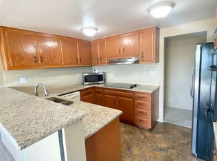1870 Fairway Park UNIT B, Escondido, CA 92026