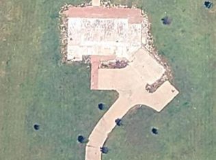 125 Mayfield Dr, West Point, MS 39773