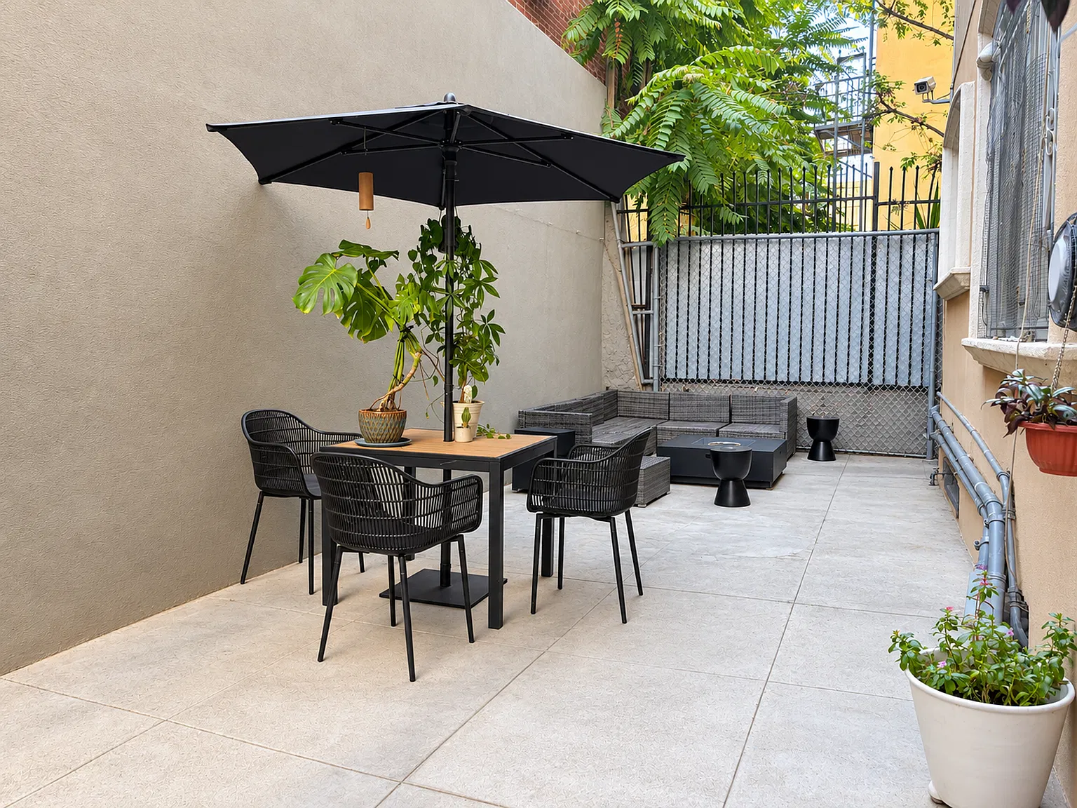 Welcome to the Leeward Apartments: NY-Style Living in Art Deco Elegance — Photo 1