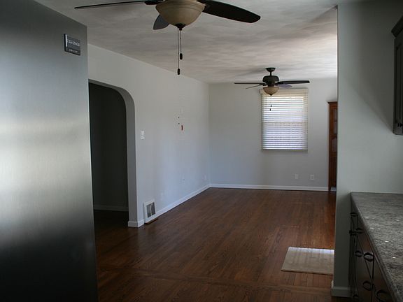 5th image of 423 Roanoke Dr