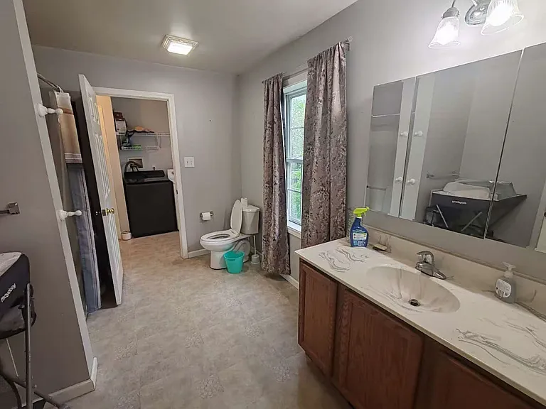 925 Vestal Rd — Photo 13