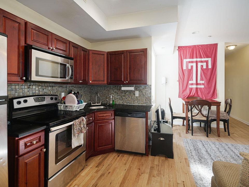 1st image of 2350-51 N Park Ave #C
