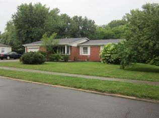 49 Crestwood Dr, Mooresville, IN