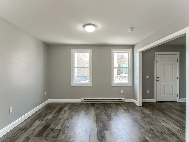 1800 Lehman St — Photo 37