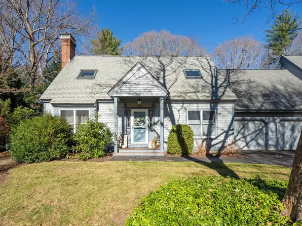 54 Stratham Green Road, Stratham, NH 03885