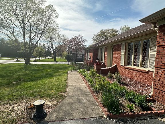 3rd image of 3336 Gravelie Dr