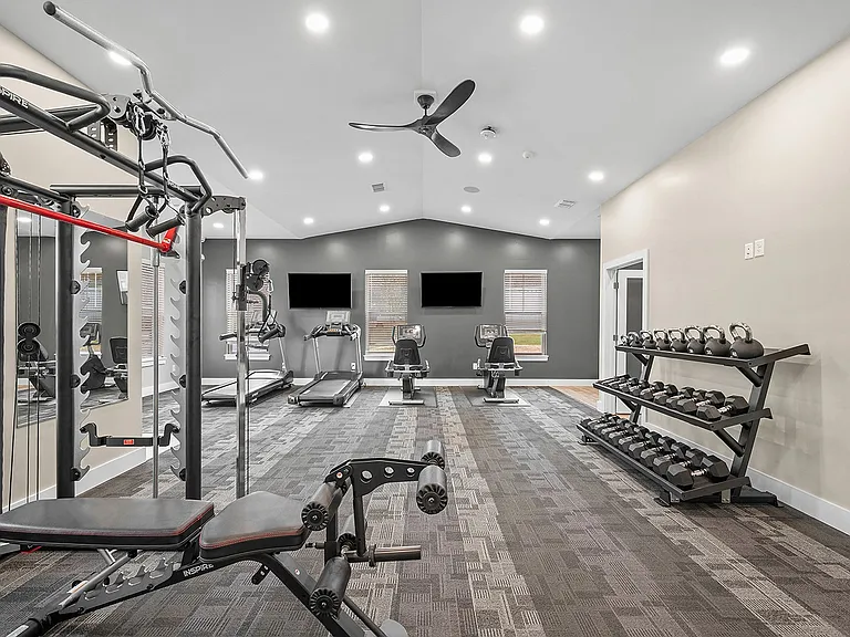 Riverwood Apartments — Photo 42