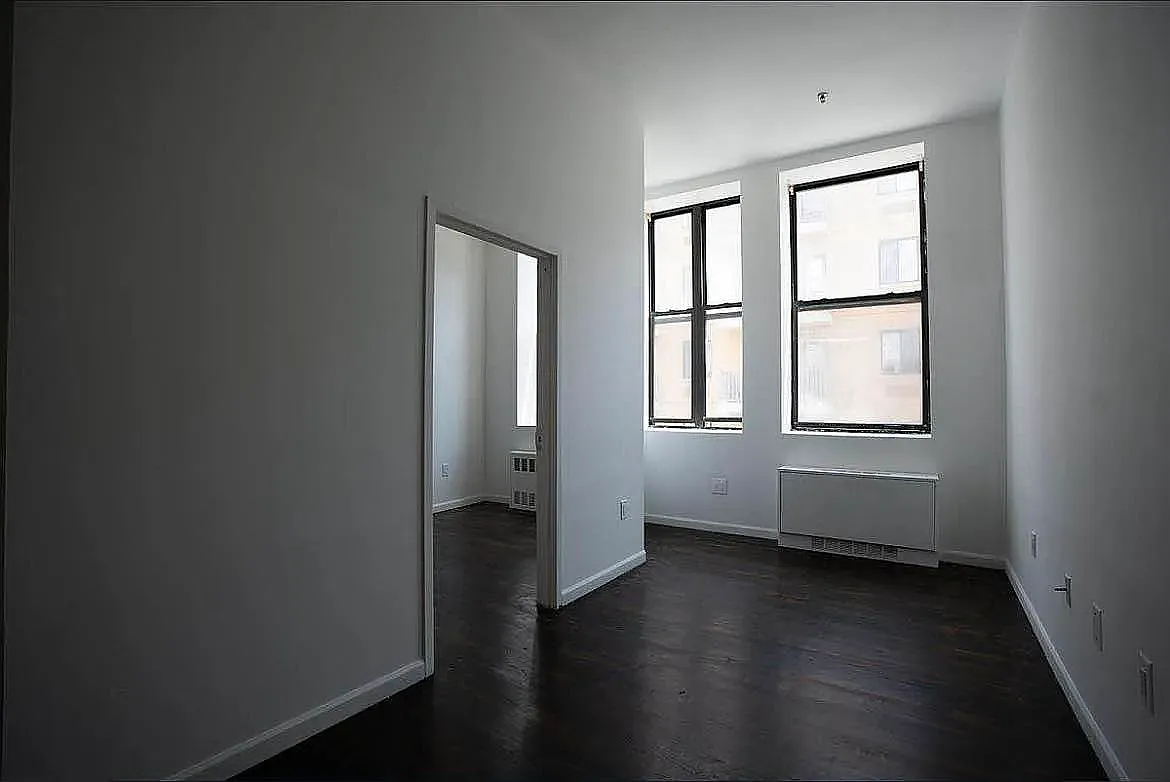 15 Lawton Street — Photo 3