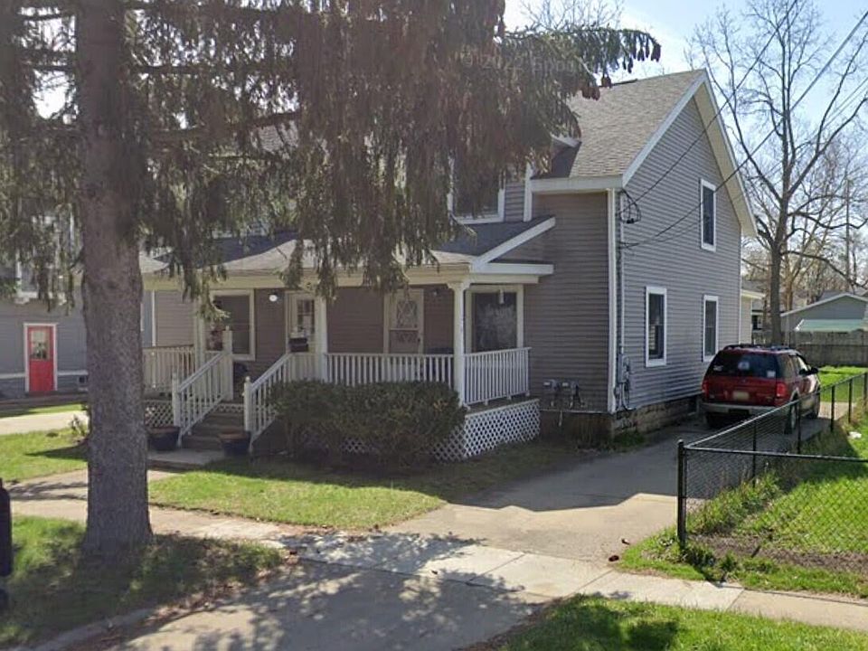 1st image of 653 N Park St