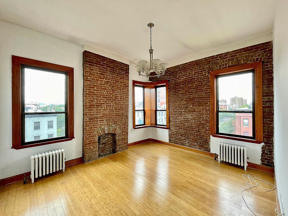 1st image of 2250 1st Ave APT 5