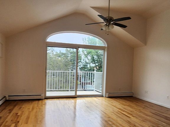 3rd image of 1355 Ohm Ave