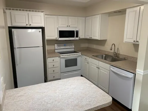 1668 Brownstone Blvd, Toledo, OH