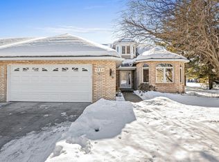 1234 Silverthorn Ct, Shoreview, MN 55126