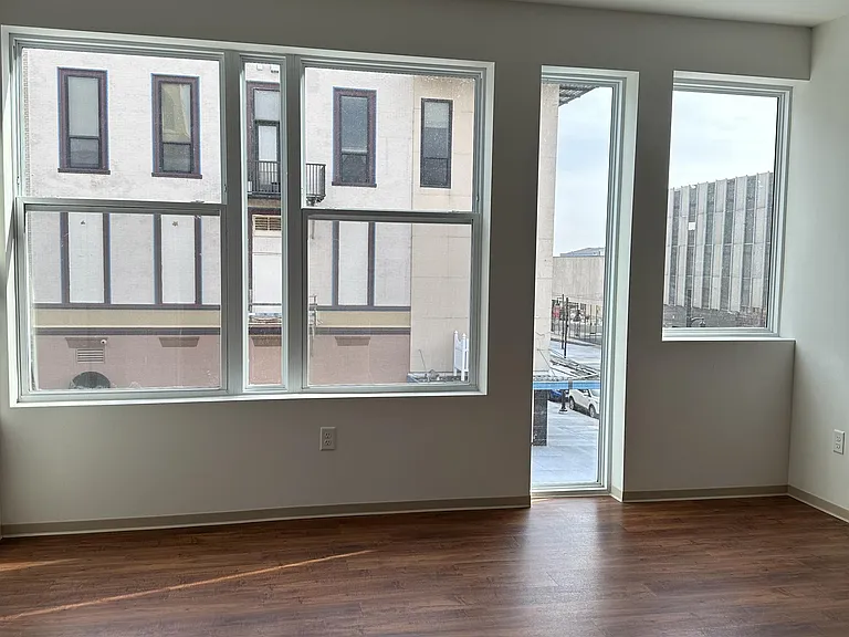 307 N 3rd St #204 — Photo 3