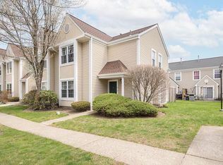 42 Creekside Cir, Spring Valley, NY 10977