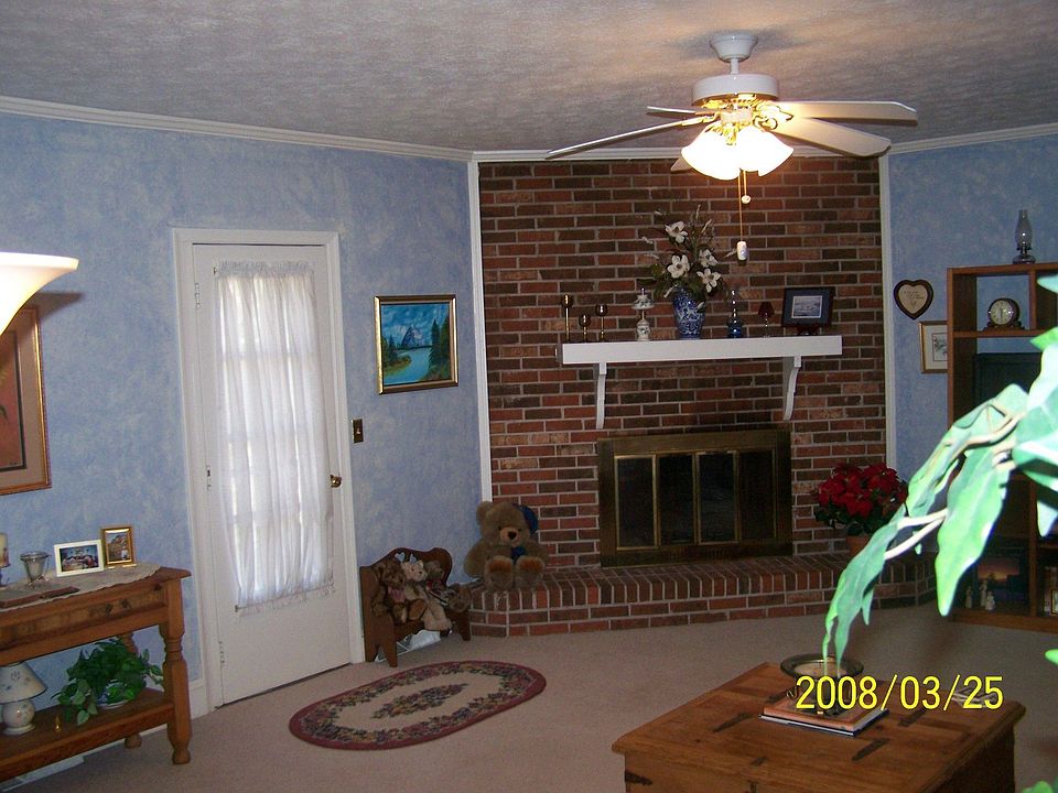 2nd image of 102 Lynn Dr