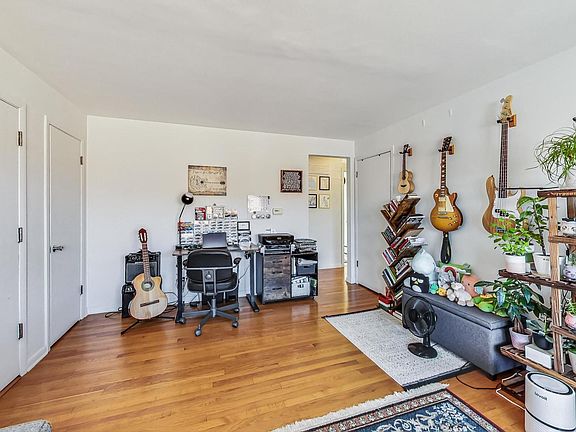 5th image of 7308 N Harlem Ave Unit 302