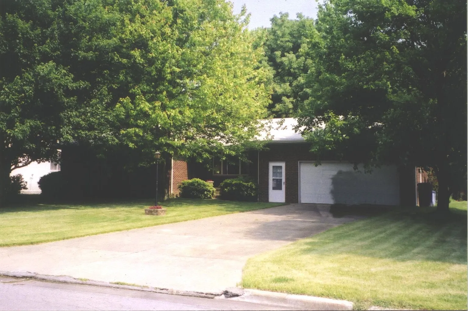 1178 Suzylinn Ave photo 1