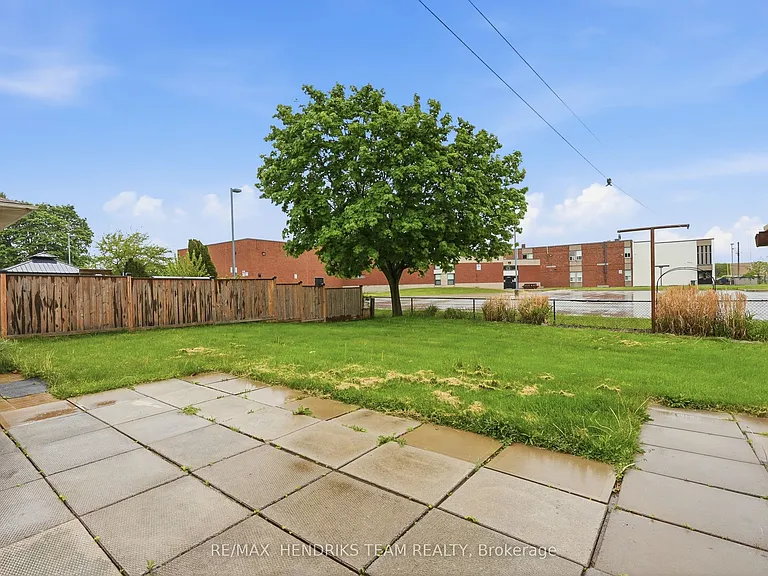 23 Crescentwood Dr — Photo 42