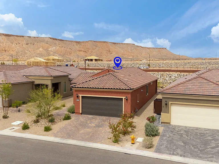 1353 Evening Breeze Ln — Photo 22