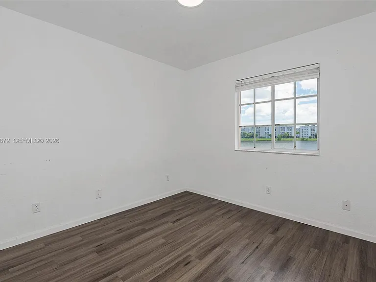 2123 SW 87th Ter — Photo 22