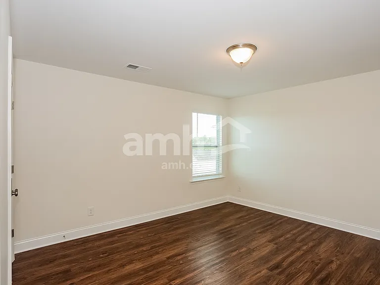 144 Twin River Dr — Photo 26