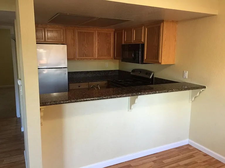 2743 B St #14 — Photo 34