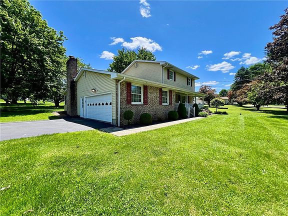 3rd image of 156 Clarksen Dr