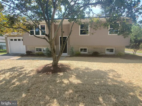 211 Garden Ave, Browns Mills, NJ 08015