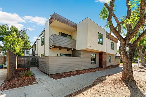 2524 T St #16 Photo 1