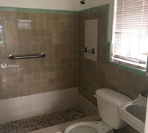 5th image of 23 Santillane Ave #0