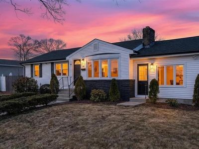 69 W View Ave, Cranston, RI, 02920