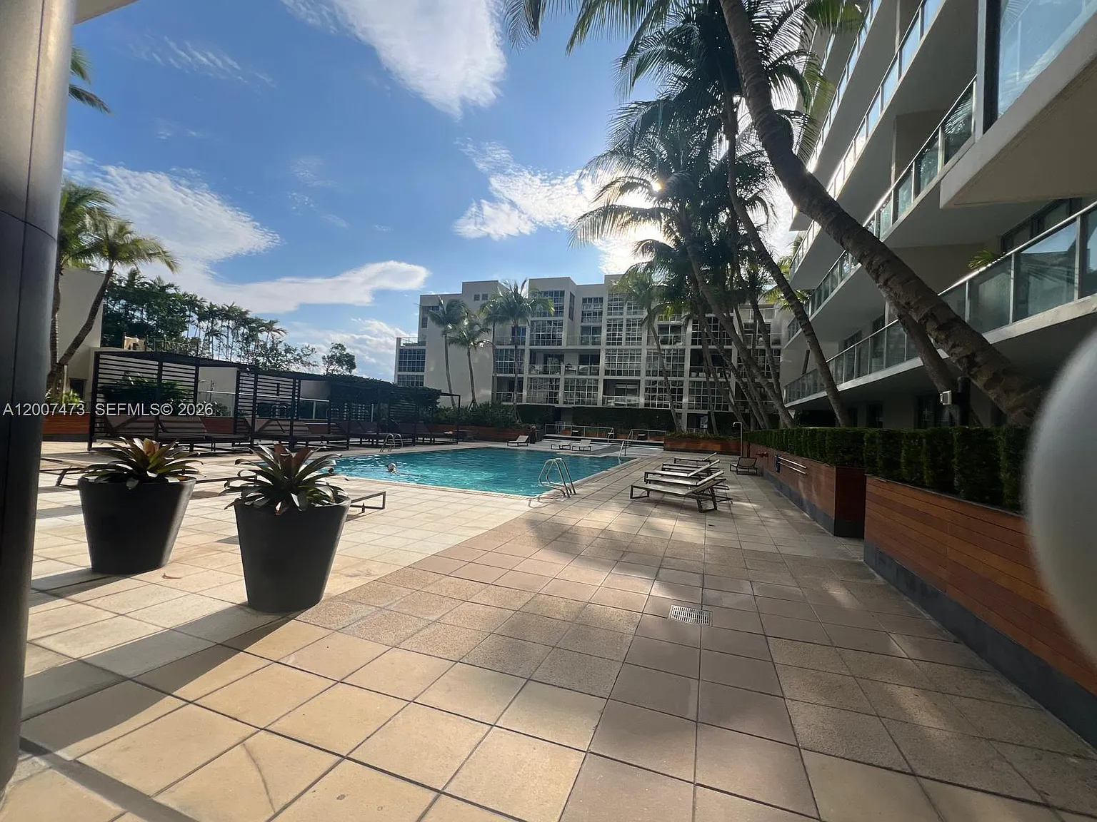 Two Midtown Miami Condo — Photo 2