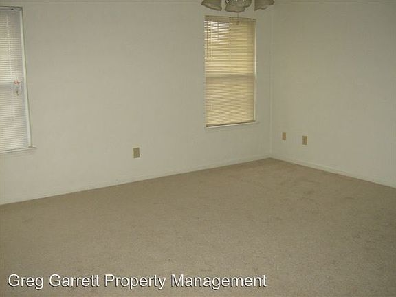 3rd image of 124 Highlands Pkwy