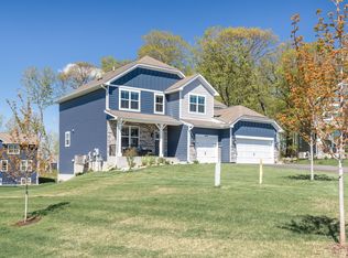1454 Sagewood Ct, Chaska, MN 55318