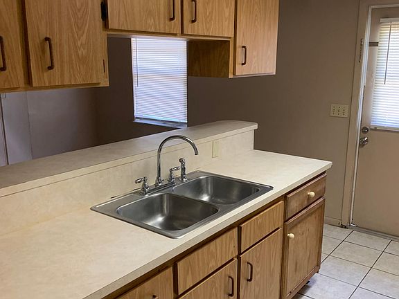 4th image of 1800 Wightman Ave #1800