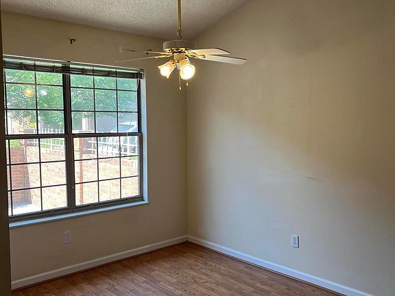 4th image of 9525 Hyacinth Way