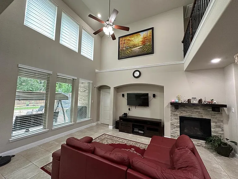1016 Mufasa Ln — Photo 9