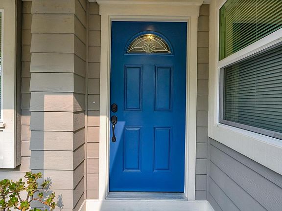 4th image of 233 Arbor Valley Dr